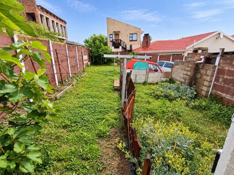 2 Bedroom Property for Sale in Heiderand Western Cape